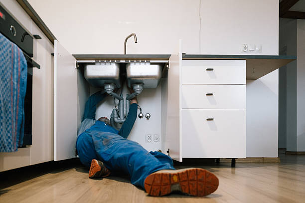 Professional Leak Detection technician working in Malone, KY